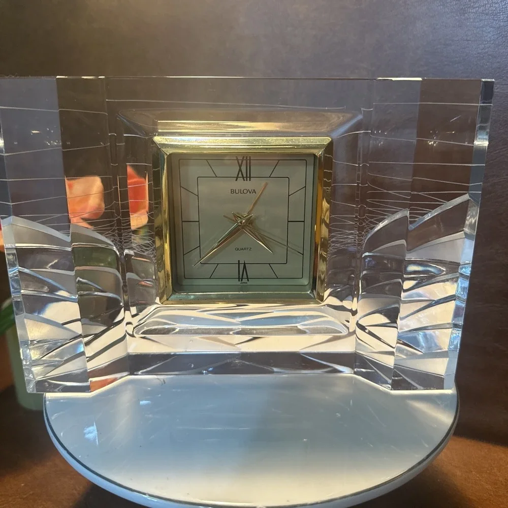FLAWLESS Exquisite Japan HOYA Crystal BULOVA Quartz Clear Glass WORKING CLOCK
